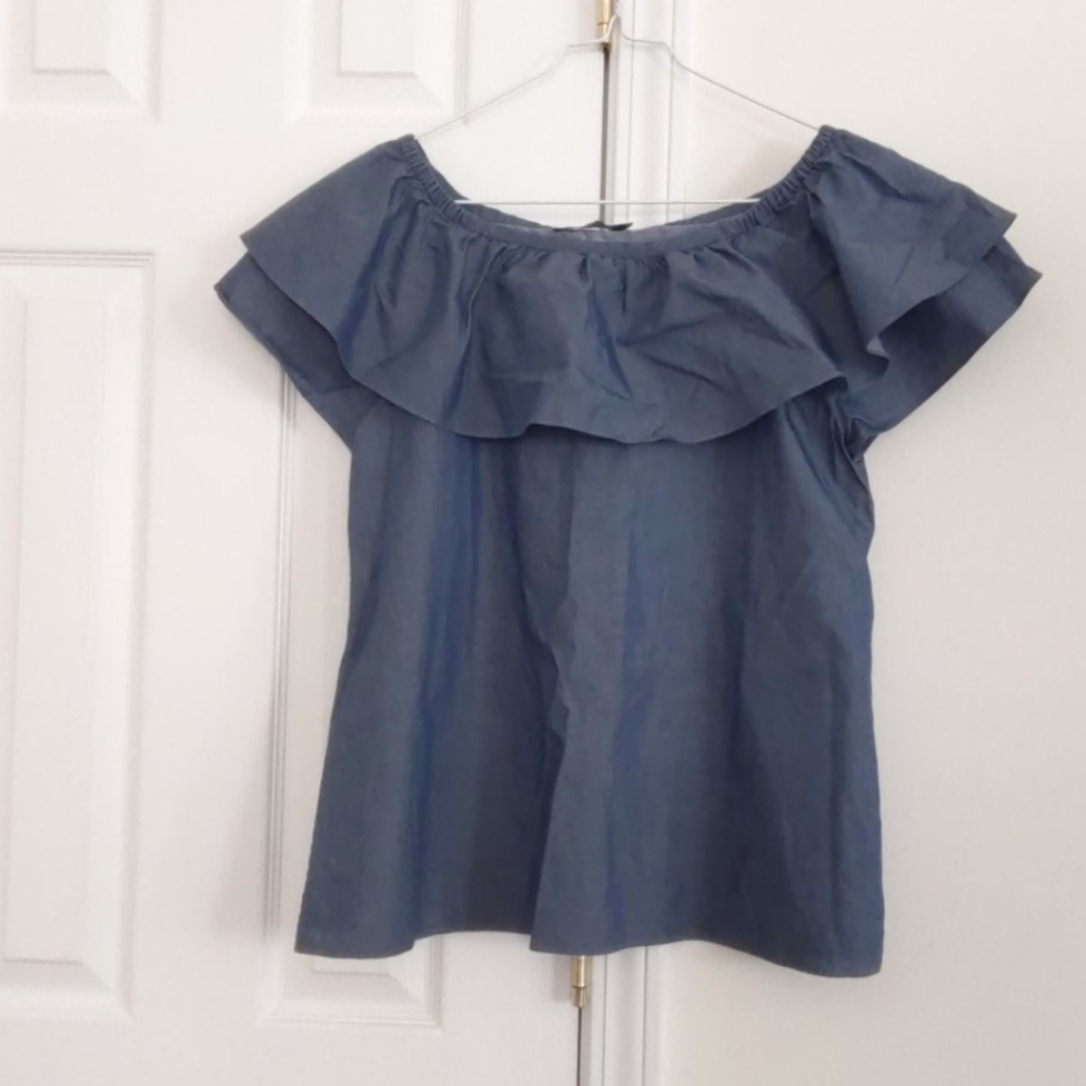 Off shoulder blouse
